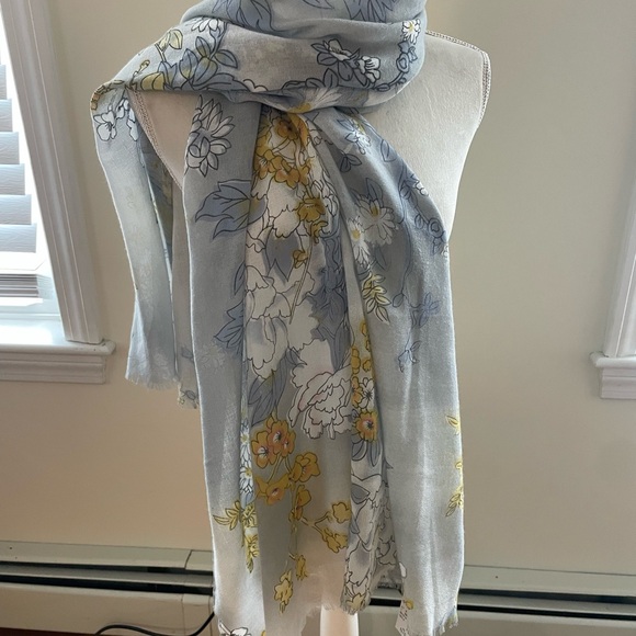 Dress Barn Accessories - Dress Barn Floral Scarf in blue and Yellow new